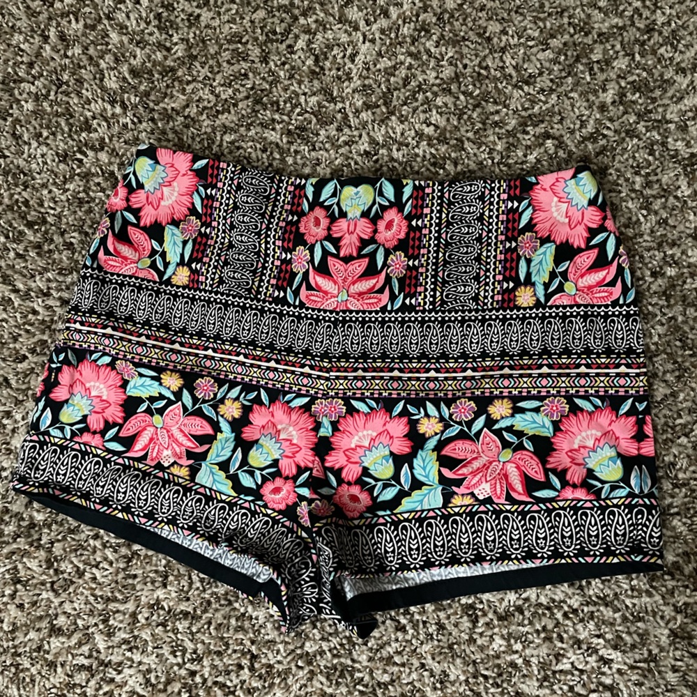 Medium size shorts